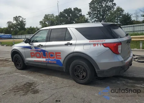 2022 Ford Explorer Police Interceptor z USA, uszkodzony, nr VIN 1FM5K8AB5NGA26389